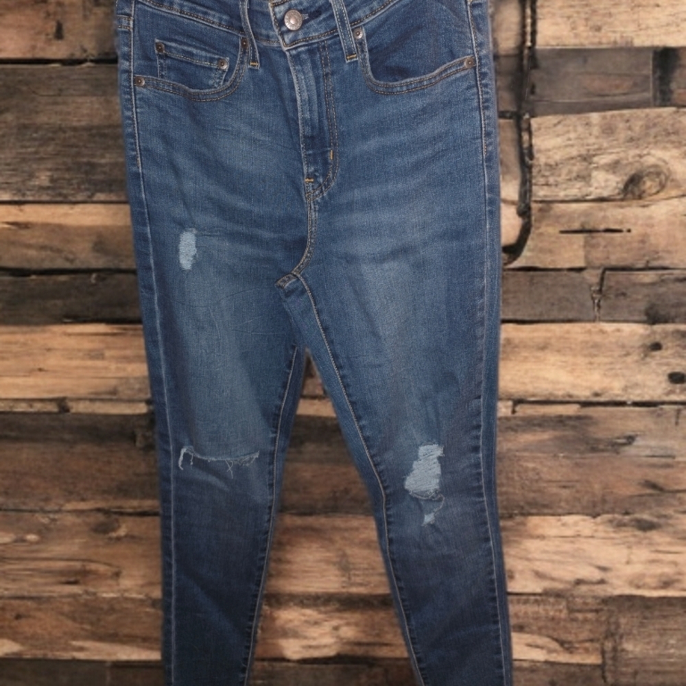 Levi's 721 High Rise Skinny Jeans
